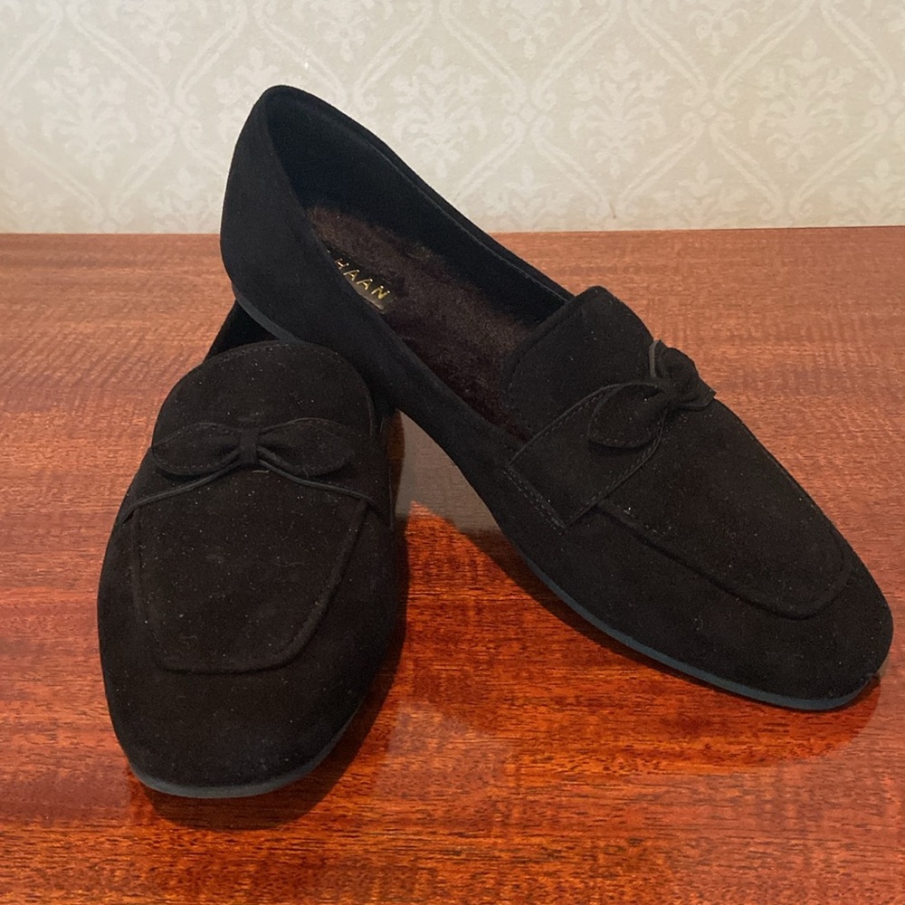 EUC Cole Haan York Bow Loafer